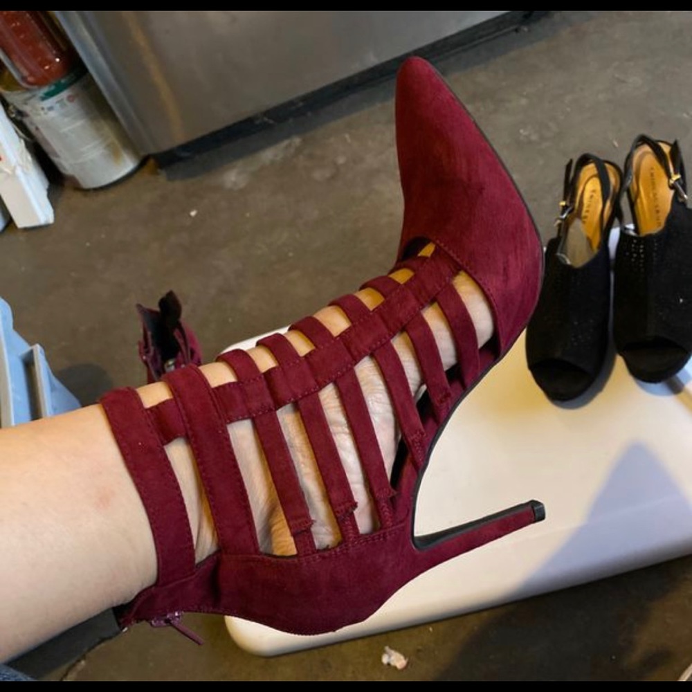 Guess- heels